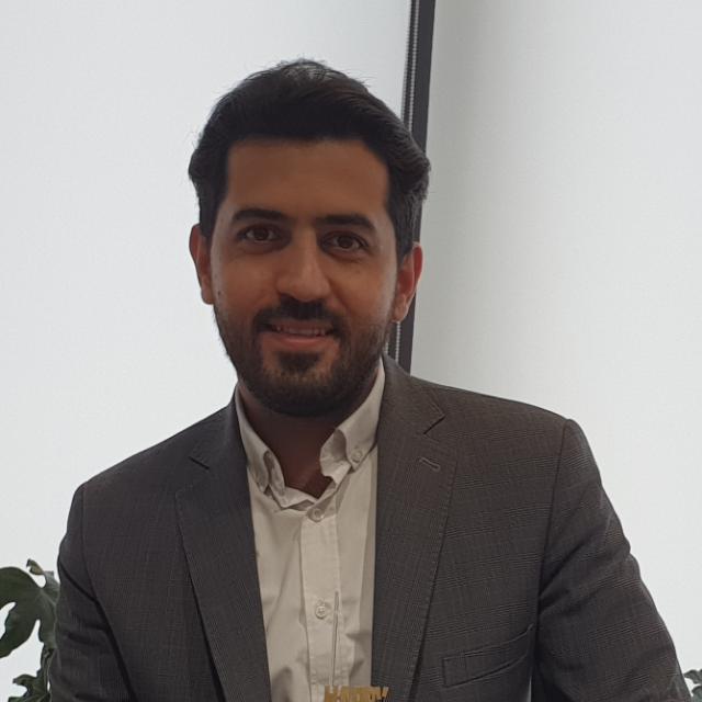 امید عظیمی